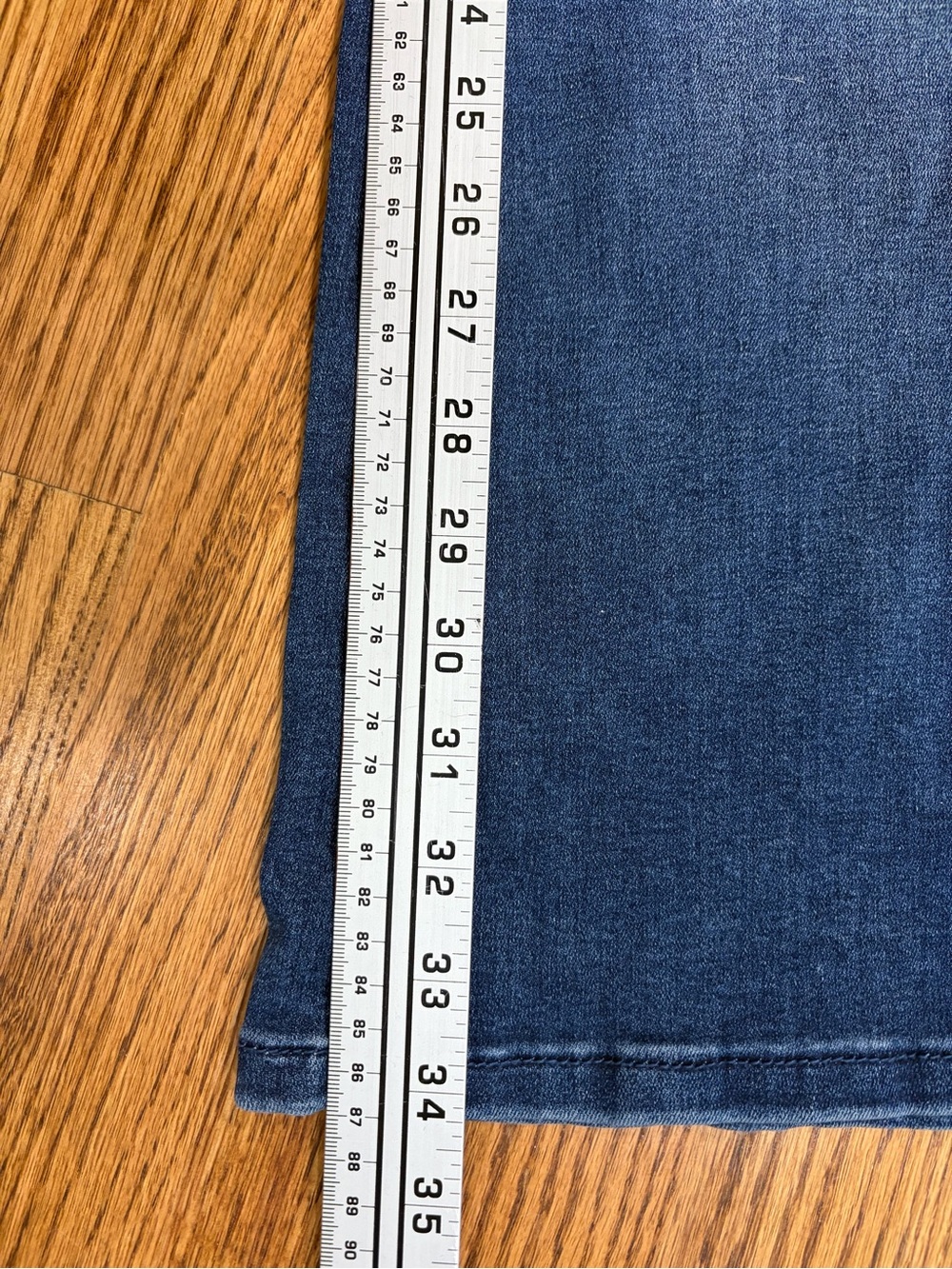 Urban Outfitters BDG Ruched Dipped V Flare Stretchy Side-zip Jeans (28) - Picture 9 of 10